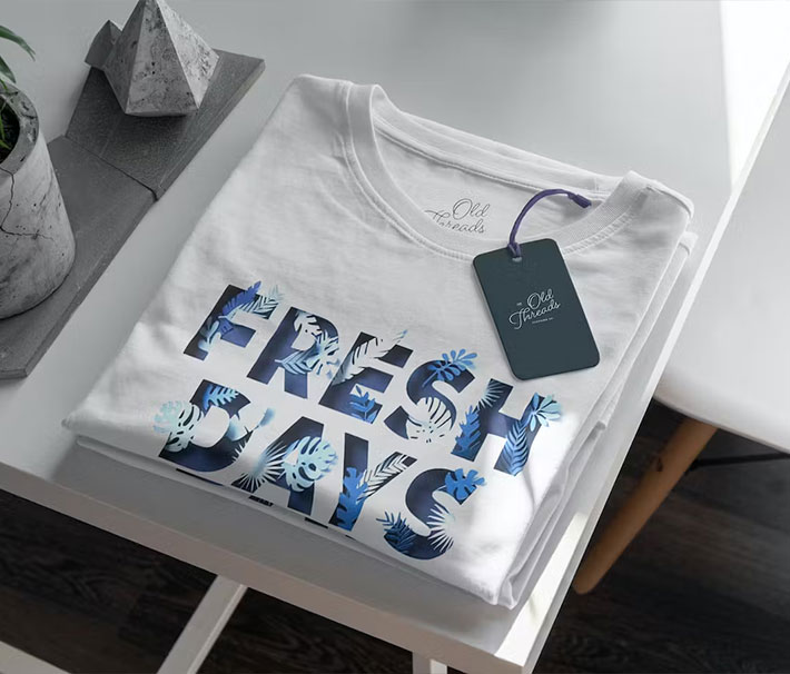 T-Shirt Shopping Mock-Up